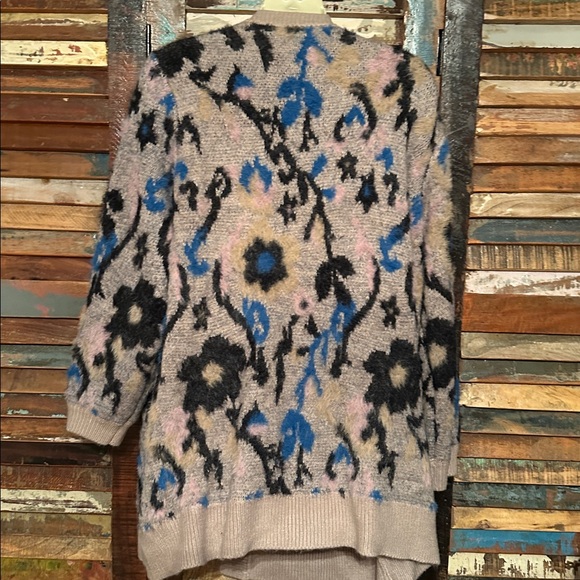 Modcloth A Fuzzy Feeling Oversized
Cardigan Sweater Size 1X - Picture 3 of 5